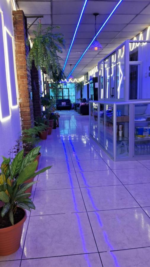 Hotel Kamelot Parque Central Реталулеу Екстер'єр фото